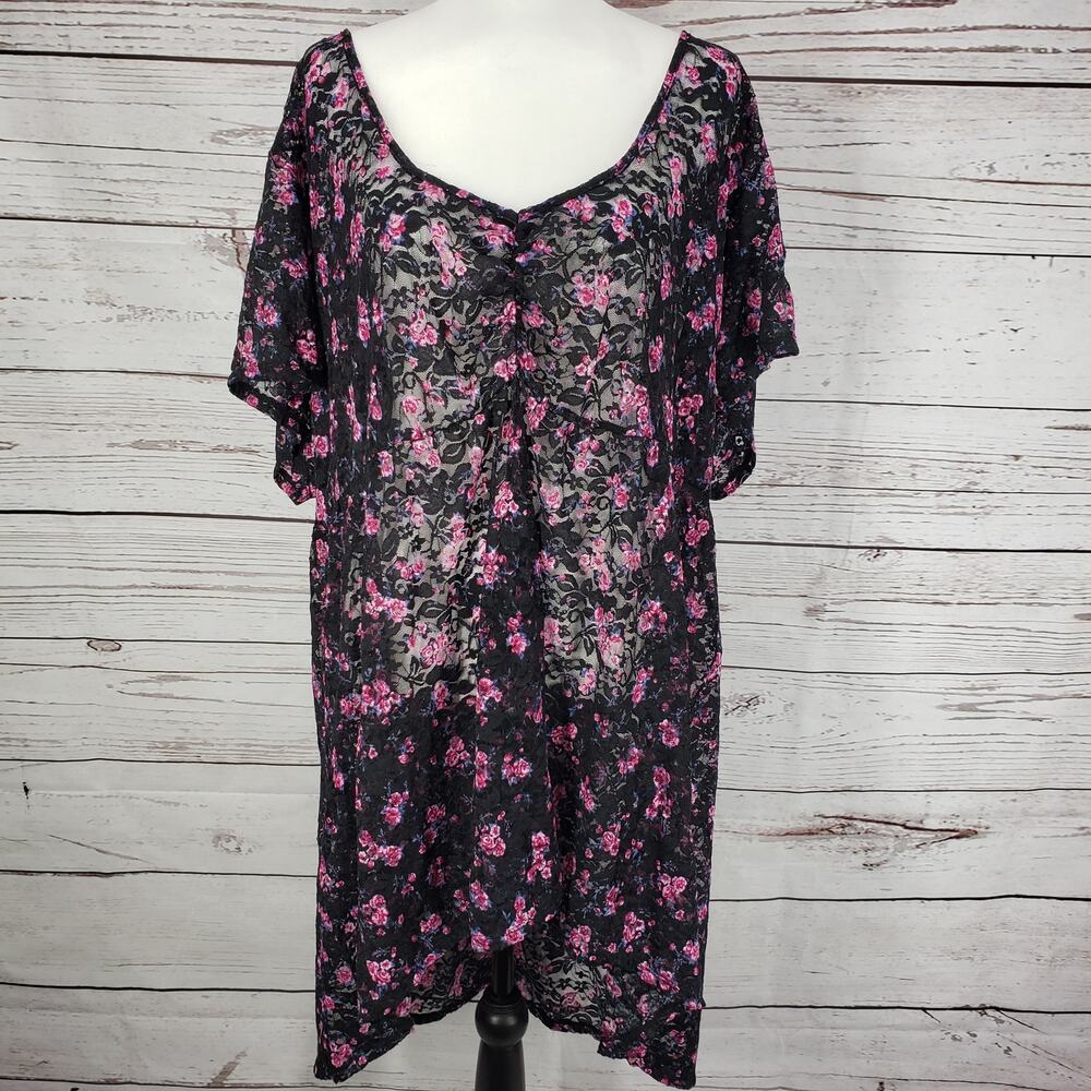 Torrid Women's Black Pink Lace Floral Sheer Short Sleeve Top Size 5
